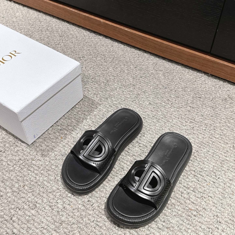 ch**an D*or slippers